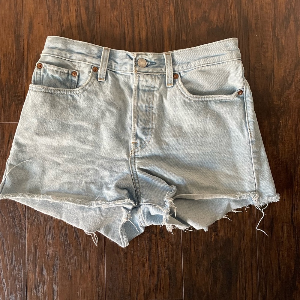 Levi Shorts with button fly